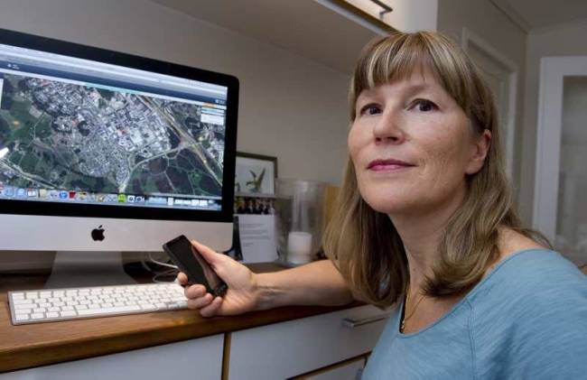 Tracking mobile phones – a thin line between caring and snooping